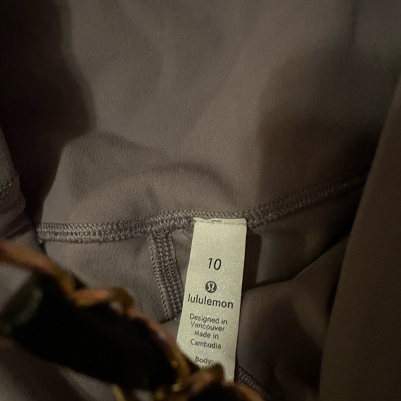 Size 10 Dusty Purple Lululemon Leggings - Picture 4 of 6